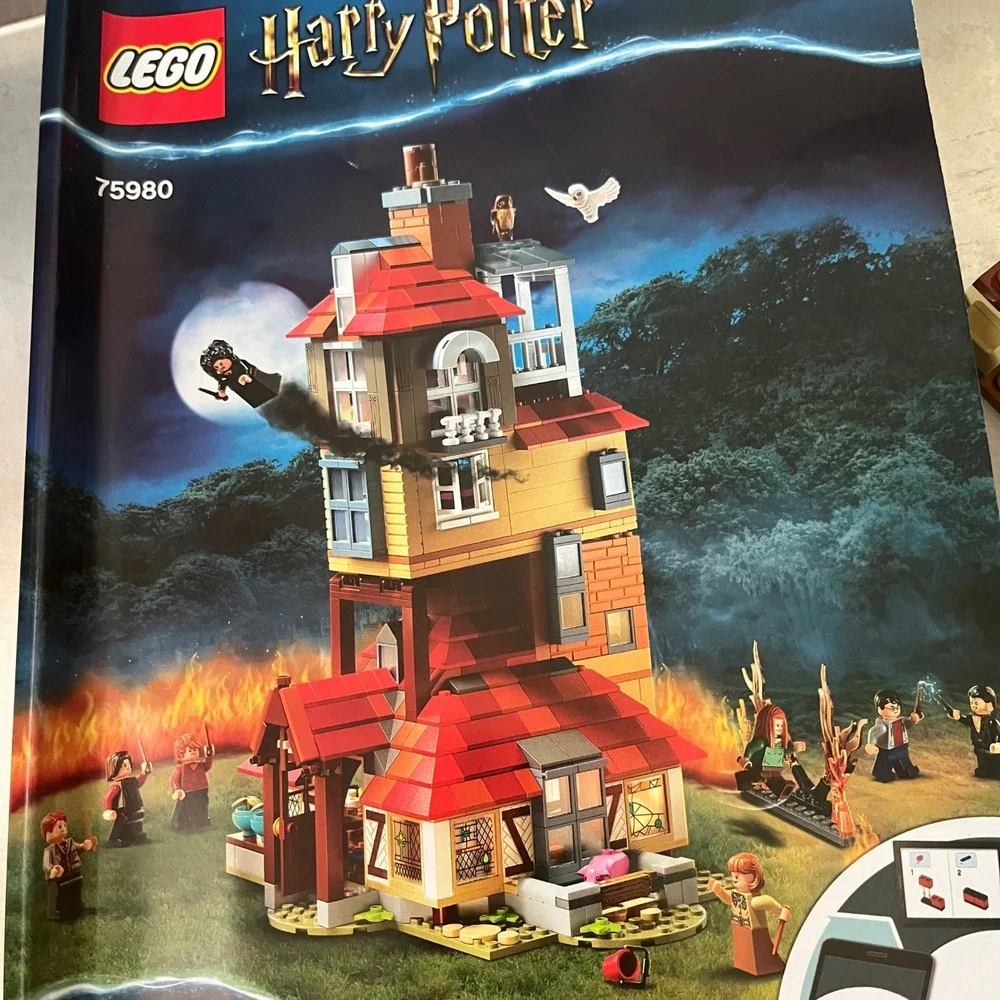 LEGO Harry Potter Attack on the Burrow 75980 Complete 1047 pcs Age 8+ No Box